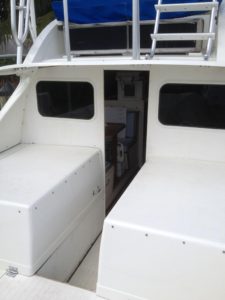 Bertram Bulkhead windows; port and starboard bulkhead boat winodws