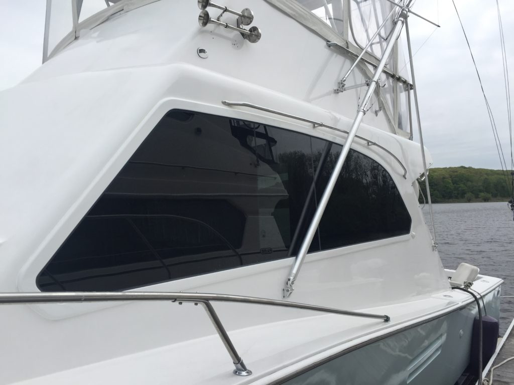 Post 43' port side window